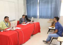            جامعة البحرين تواصل إجراء المقابلات الشخصية للطلبة الراغبين في الالتحاق بها           