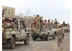            قوات الجيش والمقاومة اليمنية يسيطرون ناريا على مطار الحديدة           