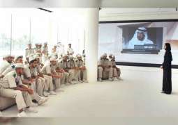 وفد طلبة مدارس شرطة أبوظبي يزور صرح " زايد المؤسس"
