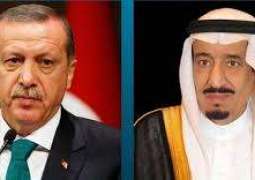 خادم الحرمين الشريفين يهنئ الرئيس التركي بمناسبة إعادة انتخابه لفترة رئاسية جديدة