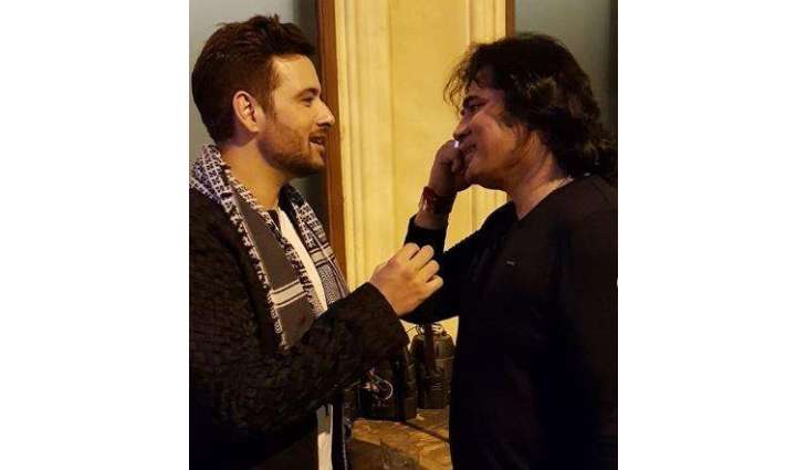 Mikaal Zulfiqar shares a laugh with Shafqat Amanat Ali