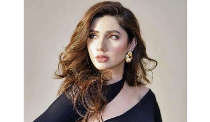 Mahira Khan sends heartfelt message to fans for their love