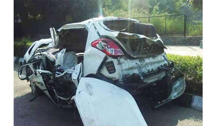 Three killed, one injured in truck-car collision near Mailsi