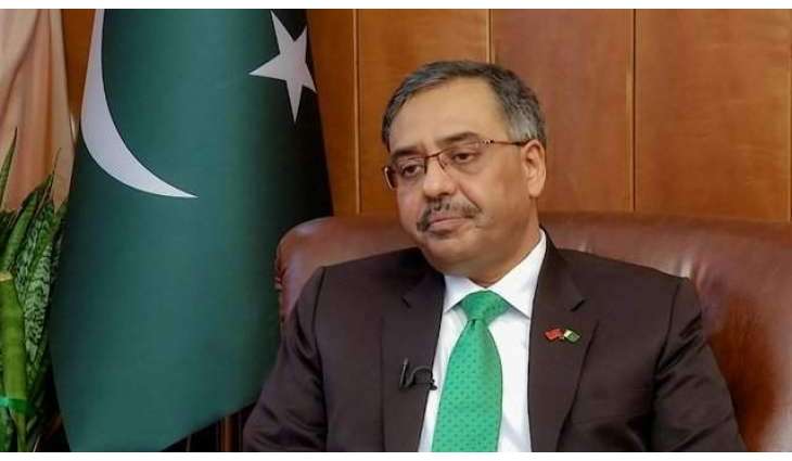 Pakistani High Commissioner hosts iftar in New Delhi