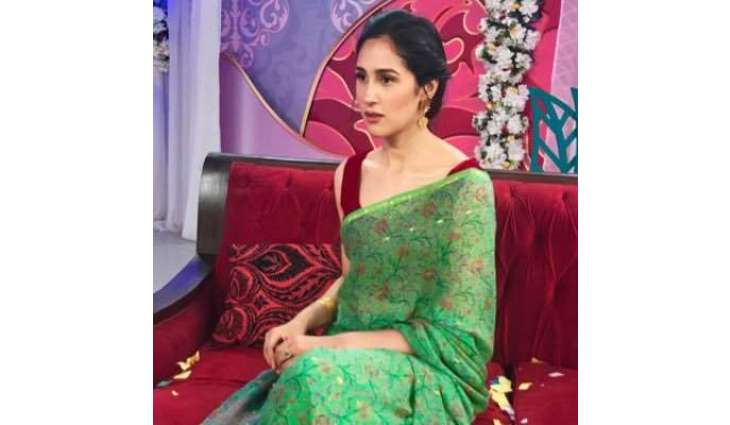 Mira Sethi joins Twitter upon Mahira’s instructions