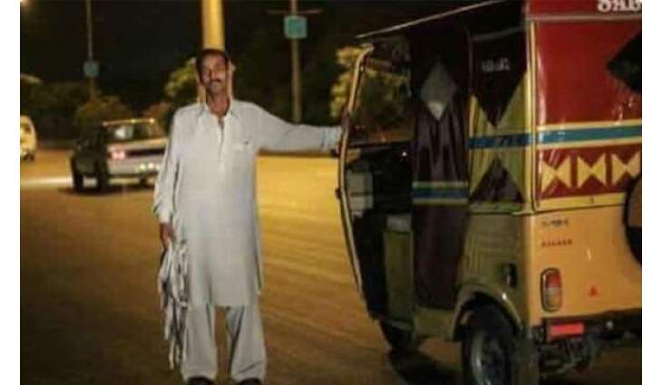 Rickshaw driver provides free rides on Eid, picture goes viral