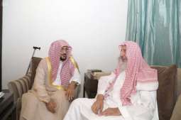 سماحة مفتي عام المملكة يستقبل وزير الشؤون الإسلامية