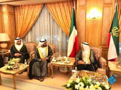 محمد بن راشد يلتقي أمير الكويت في مكة المكرمة