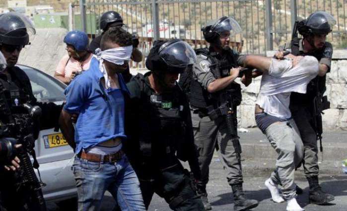 الاحتلال الاسرائيلي يعتقل 15 فلسطينيا بالضفة الغربية