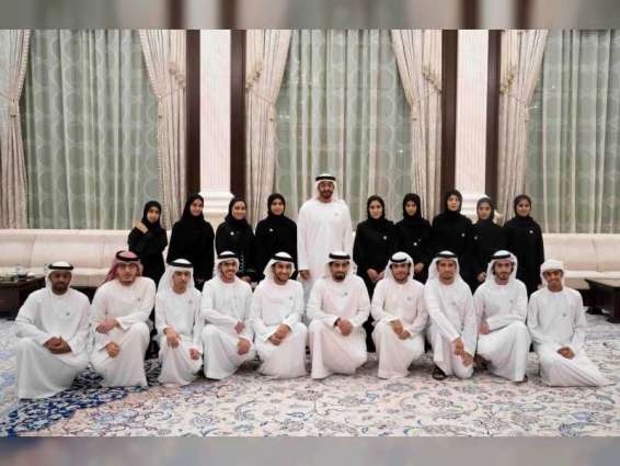 Mohamed bin Zayed receives national departments' delegation, stresses importance of human resources