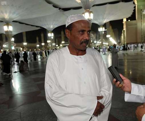 زائرو المسجد النبوي يشيدون بالخدمات التي هيأتها المملكة للمعتمرين والزوار