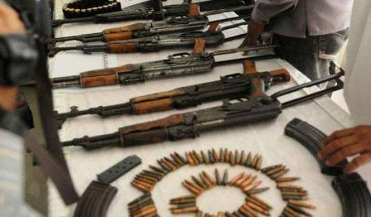 Two held with cache of arms in Karachi