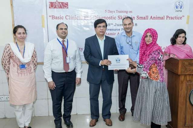 5-day training on ‘Basic Clinical and Diagnostic Skills in Small Animal Practice’ concludes