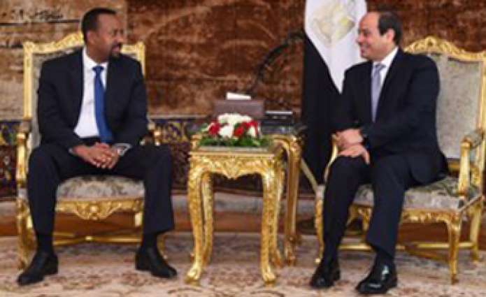            الرئيس المصري يجري في القاهرة مباحثات مع رئيس الوزراء الاثيوبي          