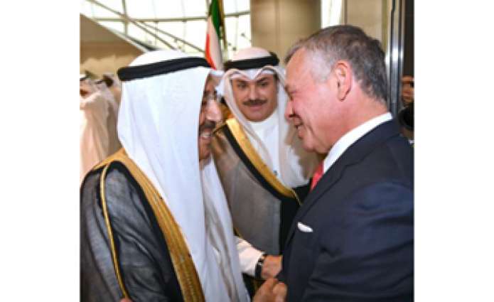            أمير الكويت وملك الأردن يبحثان آخر المستجدات الإقليمية والدولية          