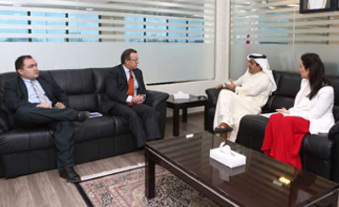           السفير الأمريكي لدى مملكة البحرين يؤكد دعم الولايات المتحدة لجهود المملكة الريادية في مكافحة الاتجار وحماية العمالة          