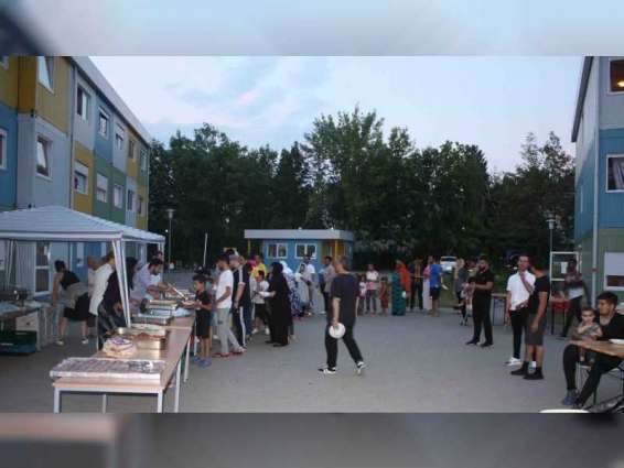سفارة الدولة تنظم إفطارا جماعيا في مخيم للاجئين ببرلين