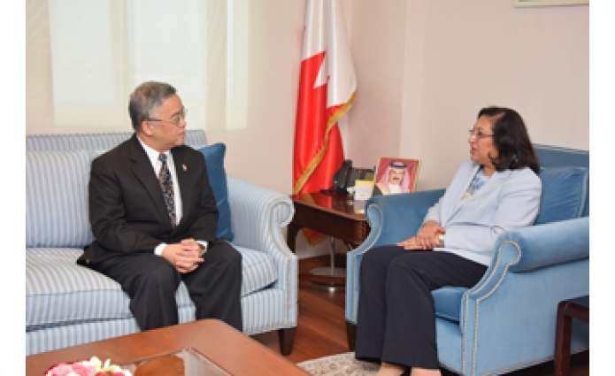            وزيرة الصحة تبحث مع سفير تايلند التعاون في المجال الصحي بين البلدين           