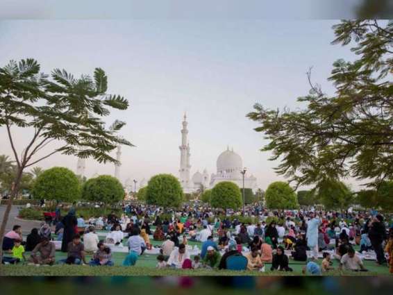 1.2 مليون مصل وزائر استقبلهم جامع الشيخ زايد الكبير خلال رمضان