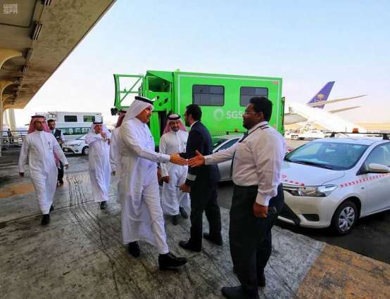 المهندس الجاسر يتفقد خدمات الخطوط في مطار الملك عبدالعزيز الدولي