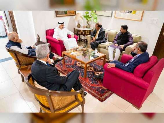 Abdullah bin Zayed meets with Indian officials