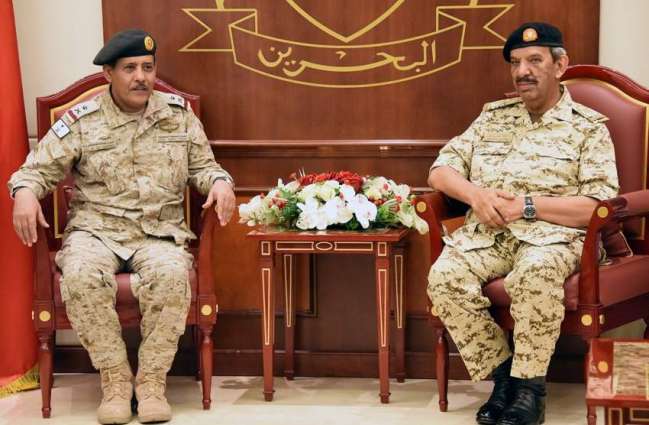 القائد العام يستقبل وفدا من كلية القيادة والأركان للقوات المسلحة بالمملكة السعودية الشقيقة