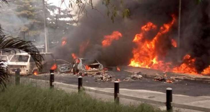 مقتل تسعة أشخاص على الأقل اثر انفجار شاحنة صهريج في نيجيريا           