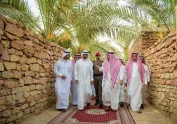 أمير منطقة القصيم يزور مزرعة السليم ببريدة ويؤكد أهمية السياحة الريفية
