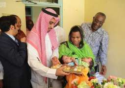 سفارة المملكة في تنزانيا تشرع في إنهاء إجراءات نقل التوأم السيامي التنزاني إلى المملكة وفقاً للأمر السامي الكريم