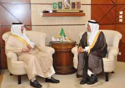 الأمير سعود بن نايف يستقبل مدير جامعة حفر الباطن