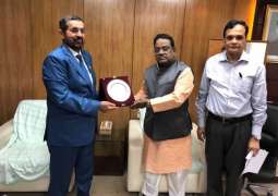 سفير الدولة يلتقي وزير السياحة فى بنجلاديش