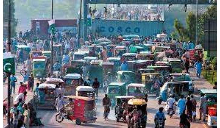 راوی پل اُتے لیگی کارکناں تے پولیس وچکار جھیڑا، حالات خراب ہوگئے
لیگی کارکن سڑکاں توں کنٹینرز ہٹان لئی کرین دی مدد لین لگے