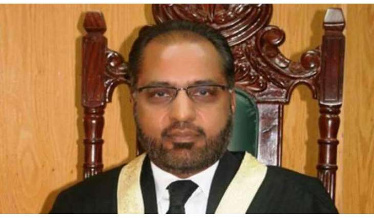 مینوں نومبر تیکر نہیں ستمبر تیکر چیف جسٹس بنوان دی آفر کیتی گئی
 مینوں یقین دہانی کروائی گئی تُسیں مرضی دے فیصلے کرو گے تے تہاڈا ریفرنس ختم کروا دیواں گے:راولپنڈی ڈسٹرکٹ بار وچ خطاب