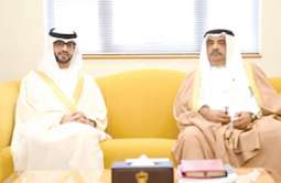 مستشار رئيس الوزراء البحريني يلتقي سفير الدولة