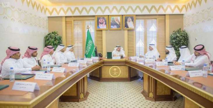 أمير القصيم يرأس اجتماع مراحل تنفيذ مشروعات اتفاقية الشراكة الاستراتيجية بين إمارة المنطقة وشركة الاتصالات السعودية