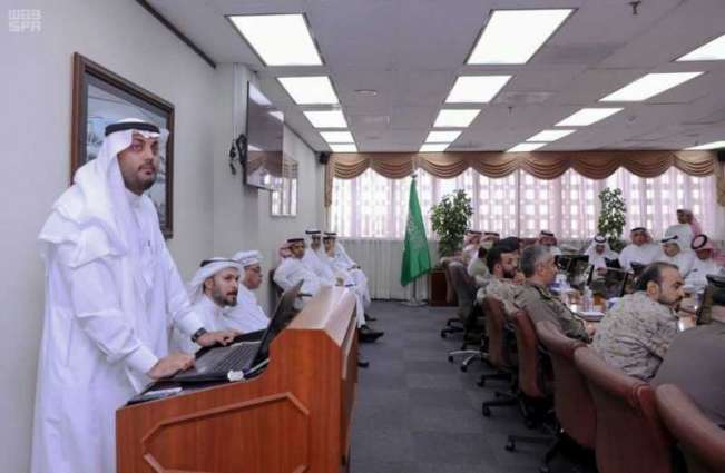 مدير مطار الملك عبدالعزيز الدولي يستعرض الخطة التشغيلية لموسم حج هذا العام
