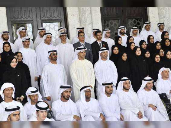 Mansour bin Zayed meets with leading high school students