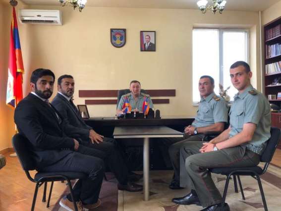 وفد أكاديمية شرطة دبي يزور حرس الرئاسة بوزارة الدفاع الأرمينية