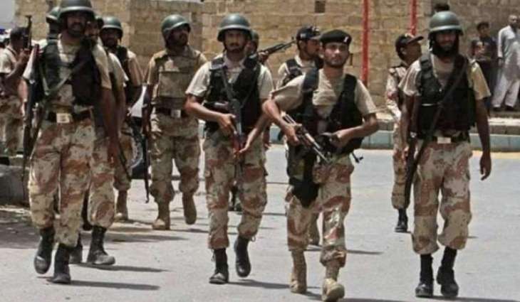 13 criminals held with arms, drugs, looted valuables in Hafizabad