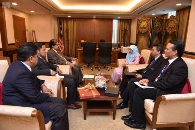 نائبة رئيس الوزراء وزيرة تنمية شئون المرأة والأسرة الماليزية تستقبل سفير المملكة