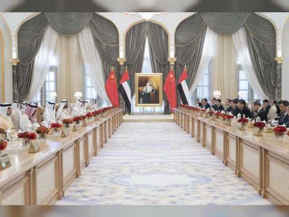 محمد بن راشد ومحمد بن زايد يبحثان مع الرئيس الصيني العلاقات الاستراتيجية بين البلدين