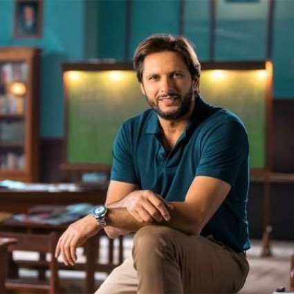 Shahid Afridi felicitates Imran Khan, requests opposition to accept results