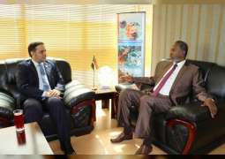سفير الدولة يبحث التعاون مع وزير السياحة السوداني 