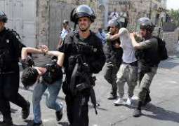 الاحتلال الاسرائيلي يعتقل 12 فلسطينيا في الضفة وغزة 