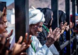 الحجاج من ذوي شهداء السودان واليمن يستذكرون أحداث معركة أحد من سفح الرماة