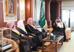 الأمير محمد بن عبدالعزيز يستقبل رئيس المحكمة العامة بمدينة جيزان