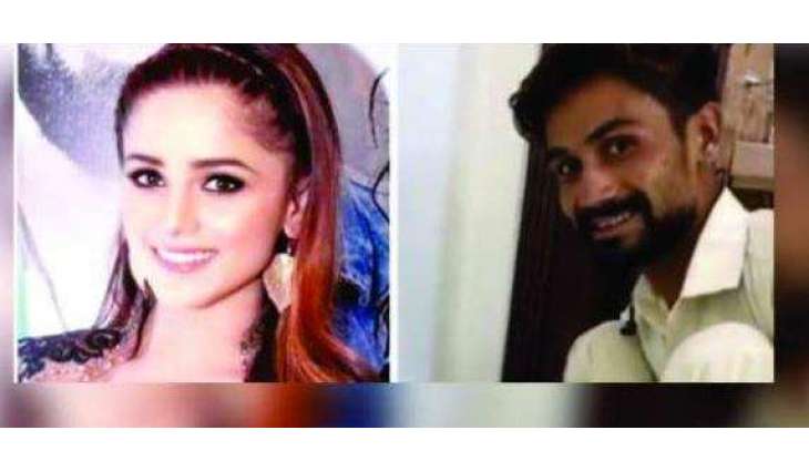 Painter-singer offered to perform with Aima Baig on Independence Day