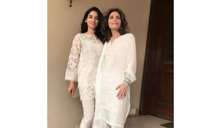 Zainab Abbas is all proud over newly-elected MNA mother Andleeb Abbas
