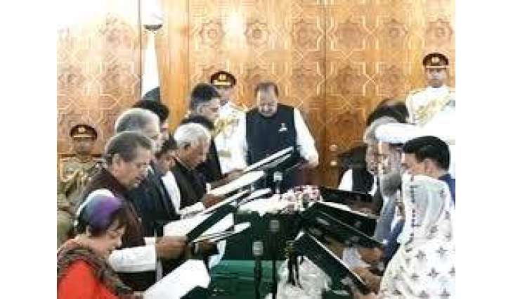 16رکنی وفاقی کابینہ نے حلف چک لیا