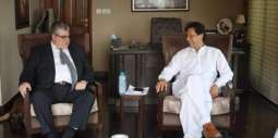 السفير الروسي لدى باكستان يلتقي زعيم حزب الإنصاف الباكستاني والمرشح لمنصب رئيس الوزراء لباكستان